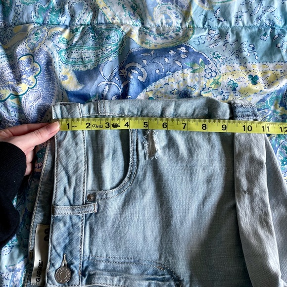 Garage Denim Shorts size 09 / 33inch waist distressed arctic blue - Picture 6 of 9